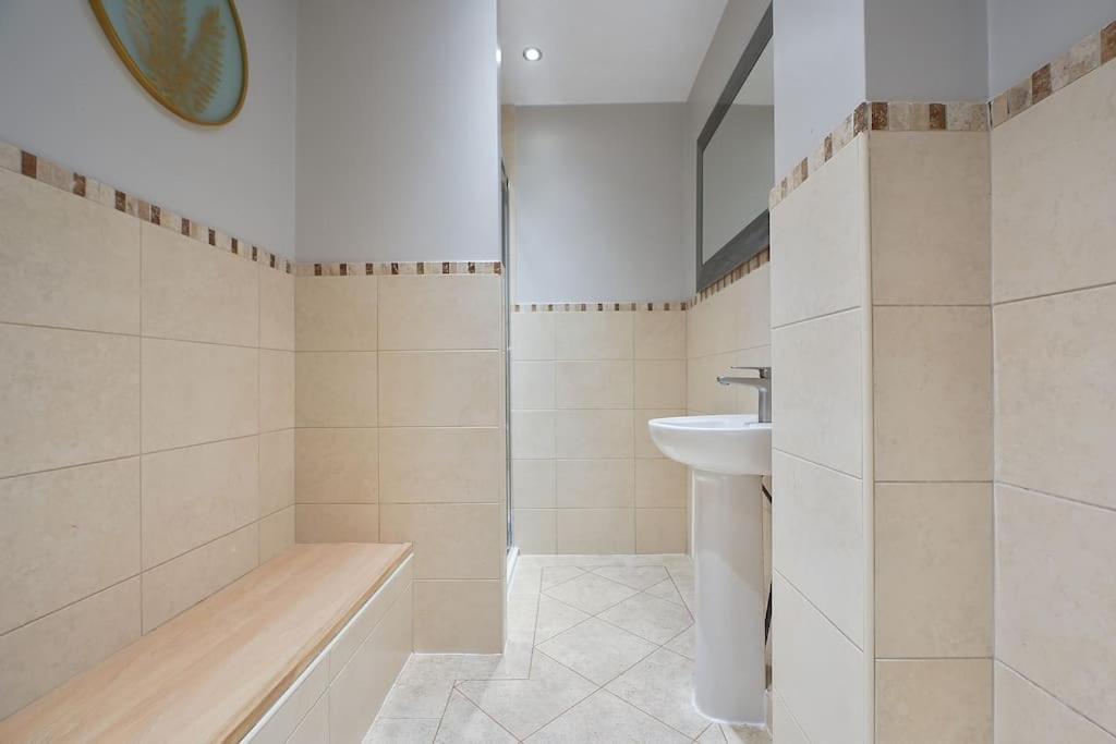 Stradbroke House - 5 Bed Townhouse, Sleeps 11, Great For Group Stays & Workers, Free Parking & Netflix - Hosted By Stay Host Save Sheffield Exterior photo
